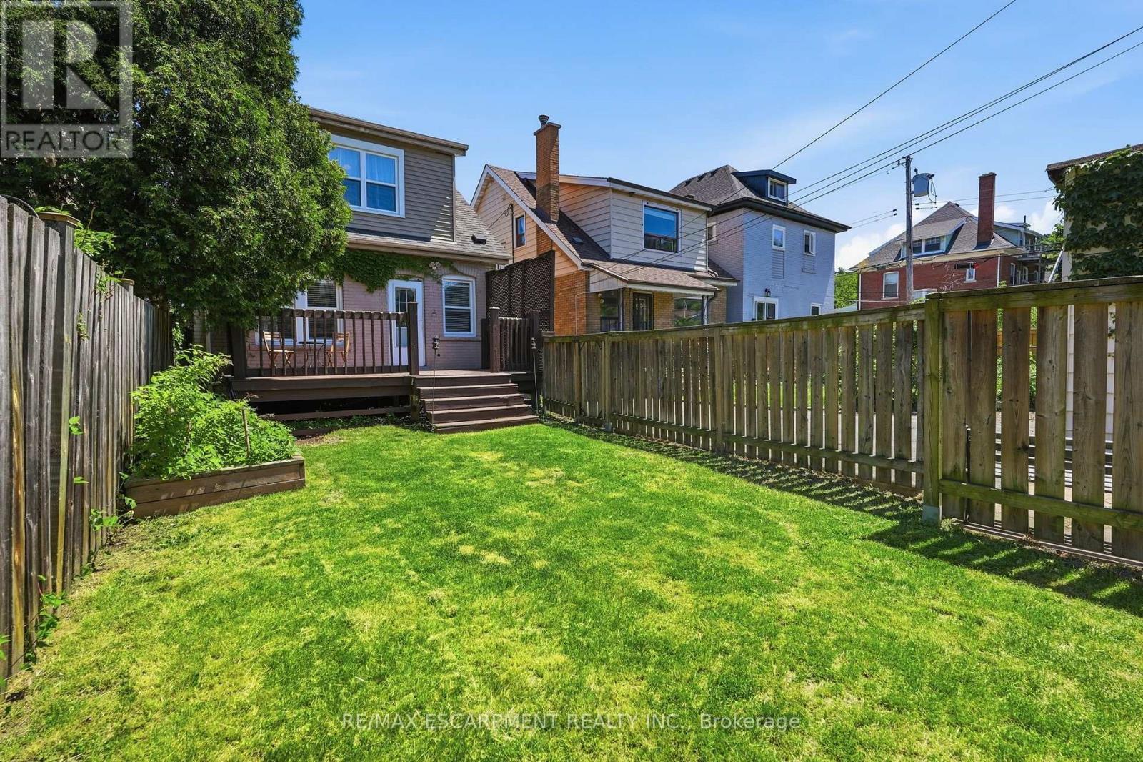 170 KENSINGTON AVENUE S - 38