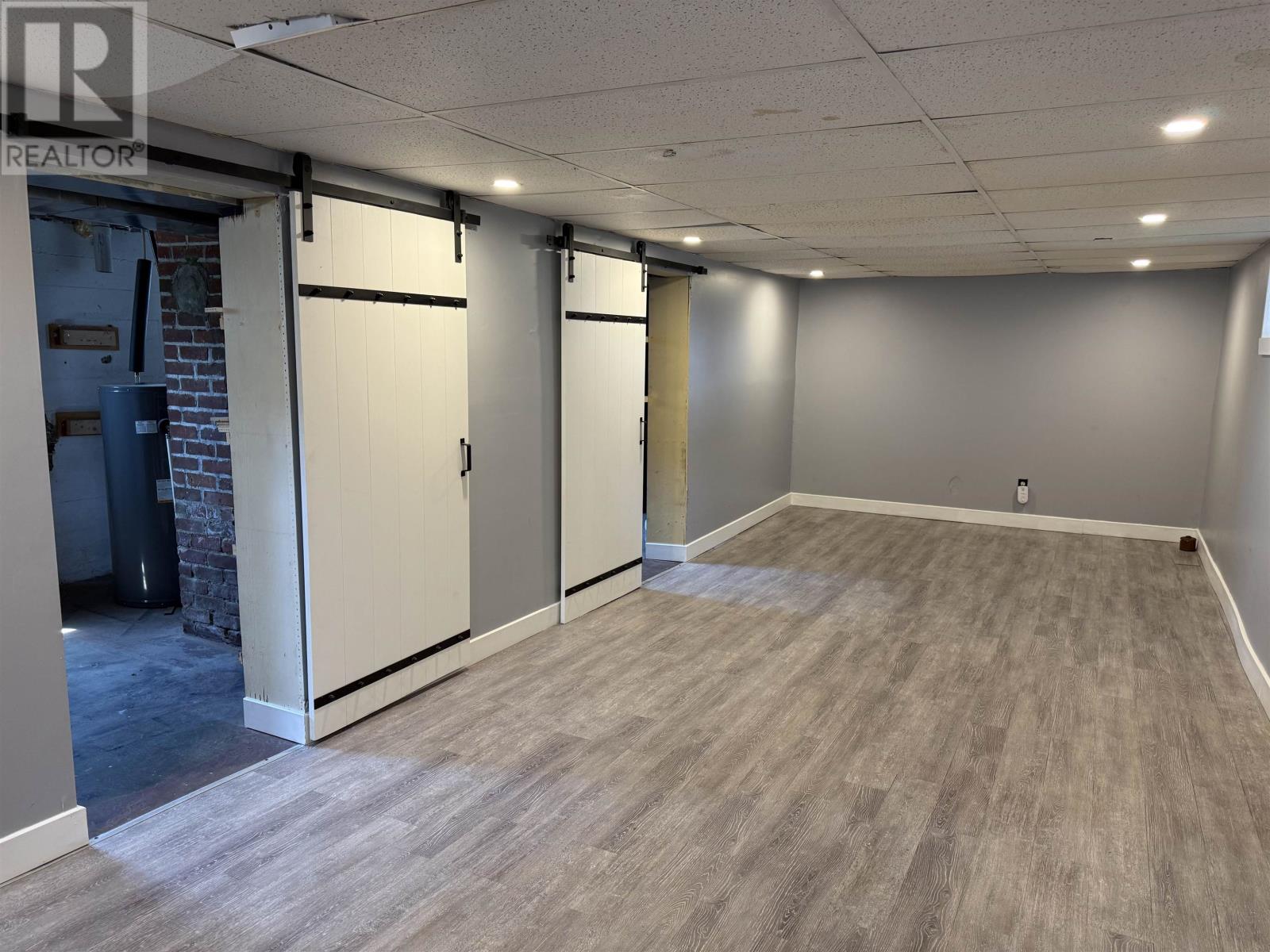 232 McKellar ST S - 27