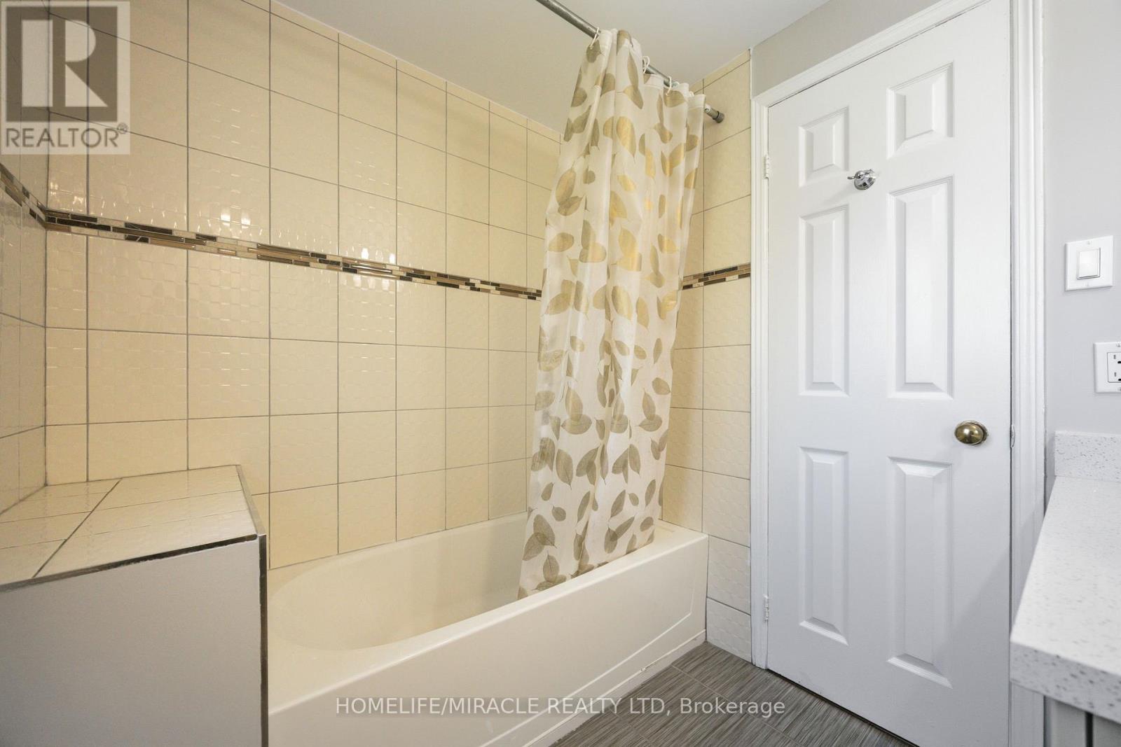 8 LANSBURY DRIVE - 29