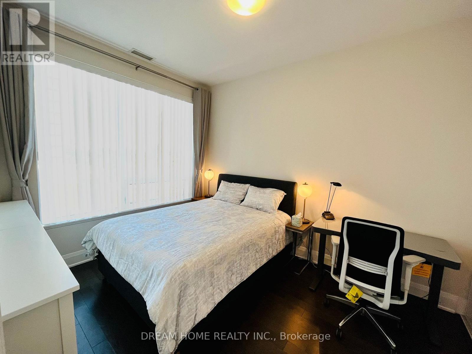 #PH03 28 UPTOWN DRIVE - 8