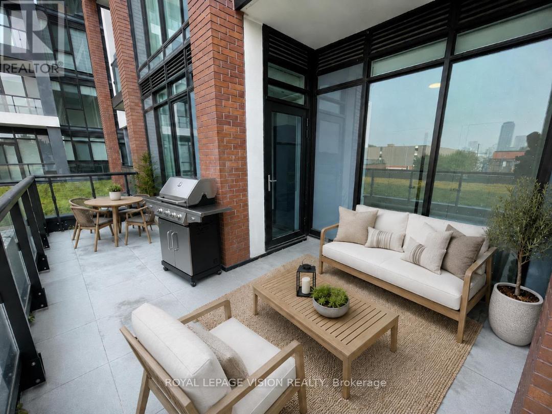 Photo of 858 Dupont Street