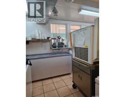 925 5th Avenue W, Shaunavon, SK S0N2M0 Photo 21