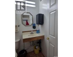 925 5th Avenue W, Shaunavon, SK S0N2M0 Photo 6