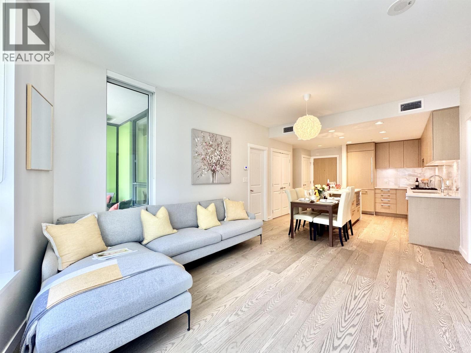 523 3563 ROSS DRIVE, Vancouver — photo 3