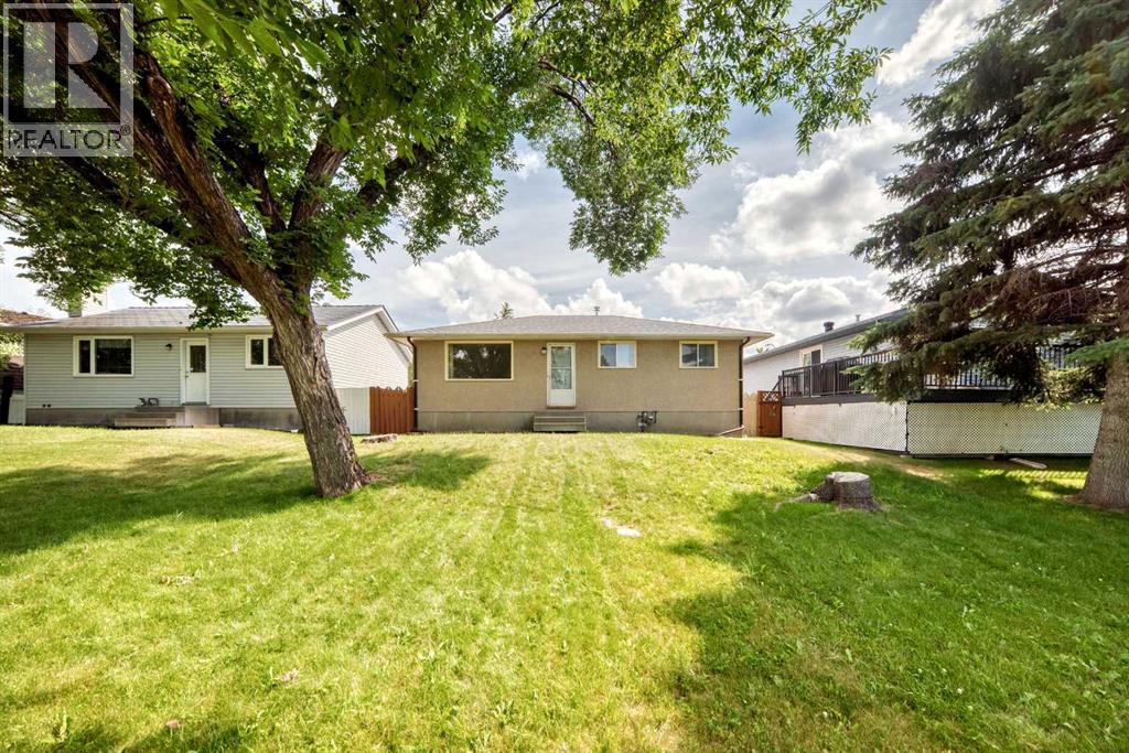 3238 32A Street SE, Dover, Calgary photo 1