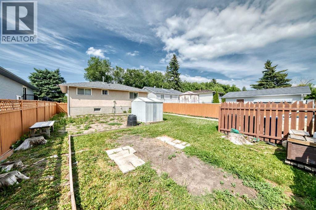 3238 32A Street SE - Image 32