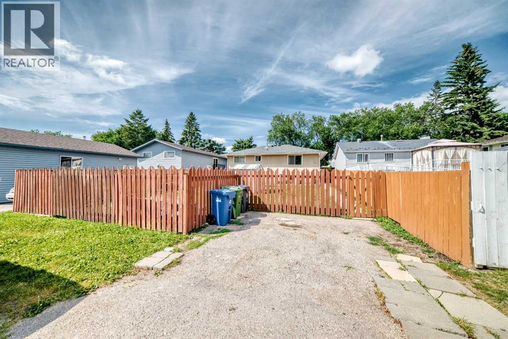 3238 32A Street SE - Image 34
