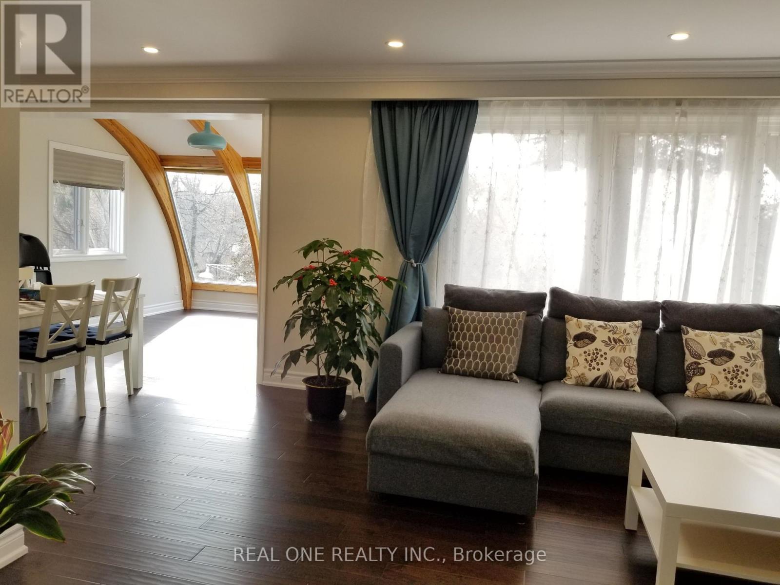 26 APPLEFIELD DRIVE - 11
