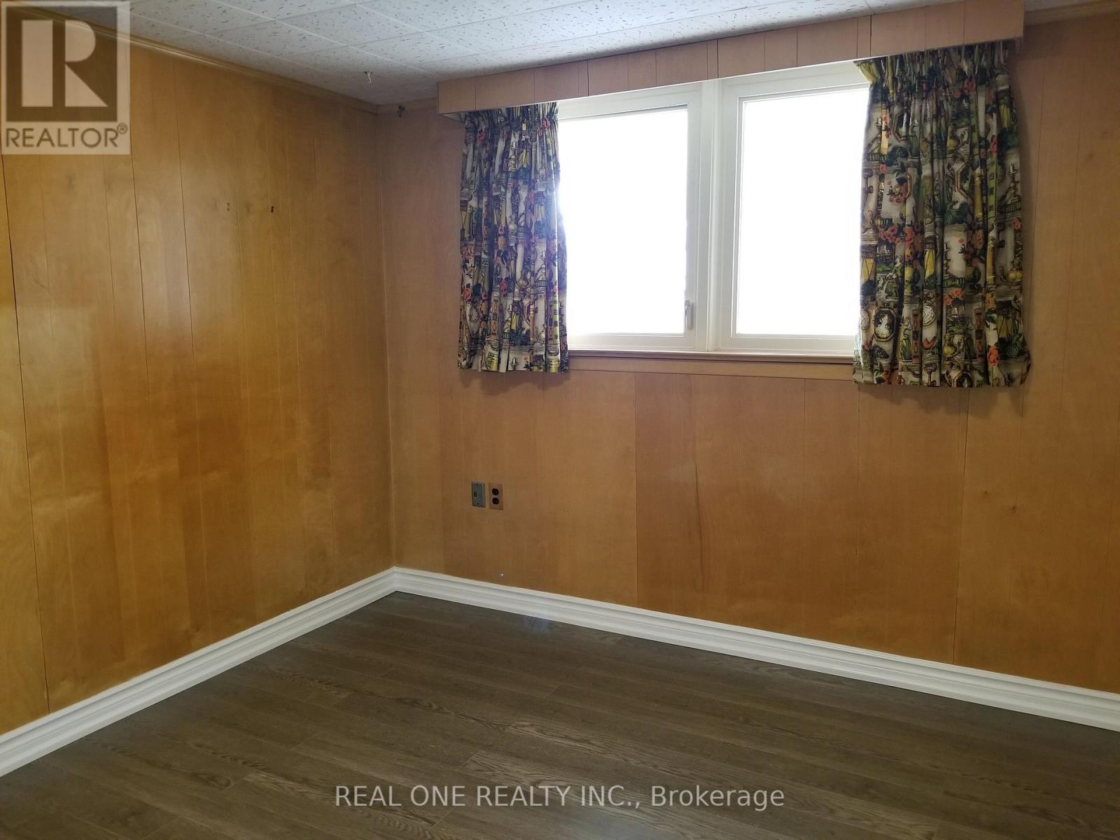 26 APPLEFIELD DRIVE - 38