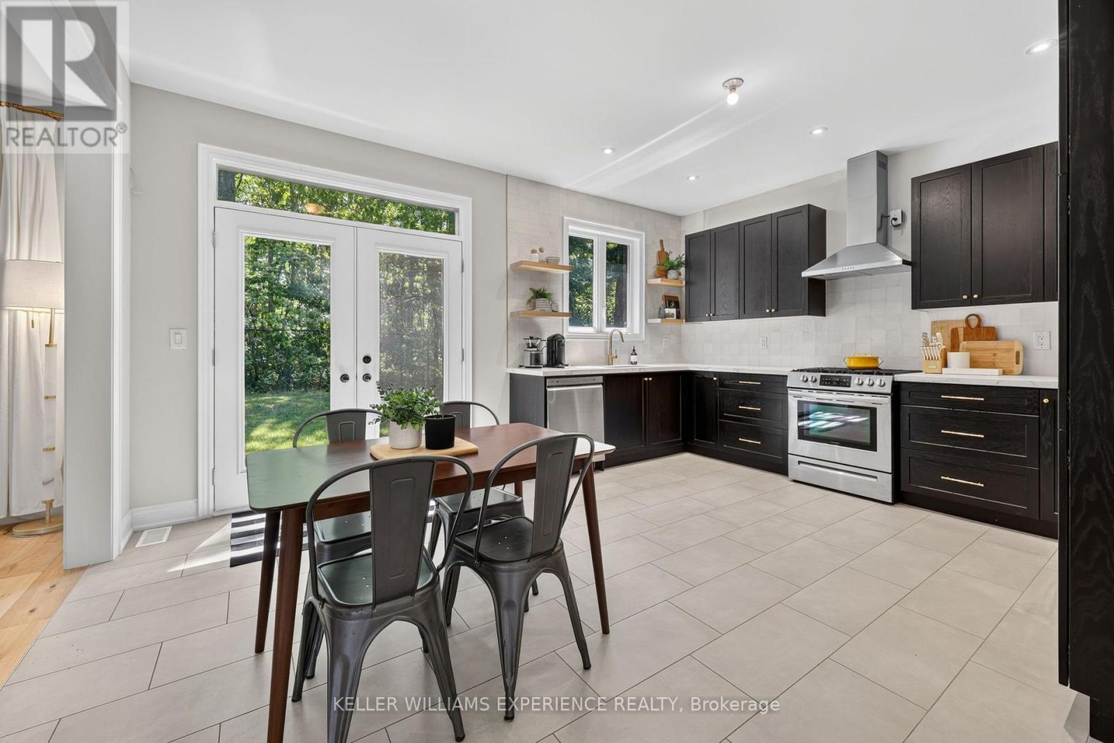 25 ATLANTIS DRIVE - Image 16
