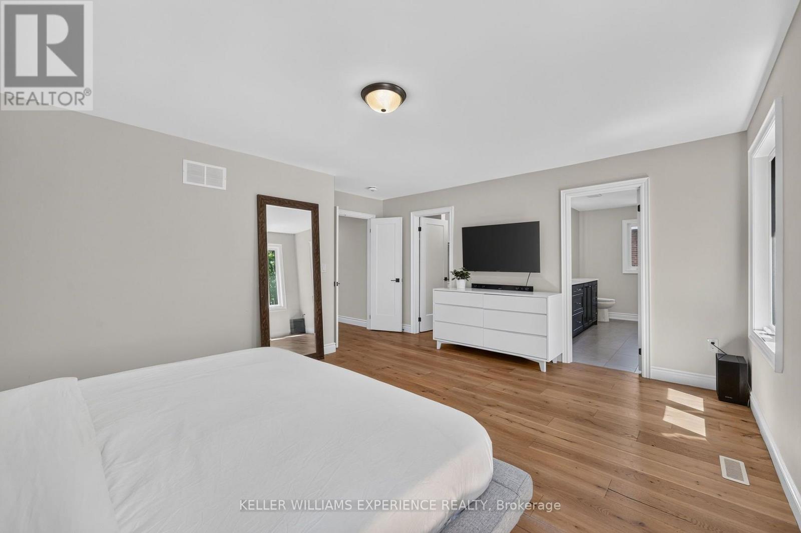 25 ATLANTIS DRIVE - Image 30