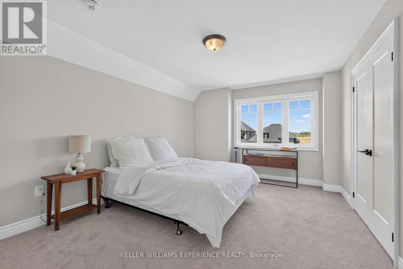 25 ATLANTIS DRIVE - Image 36