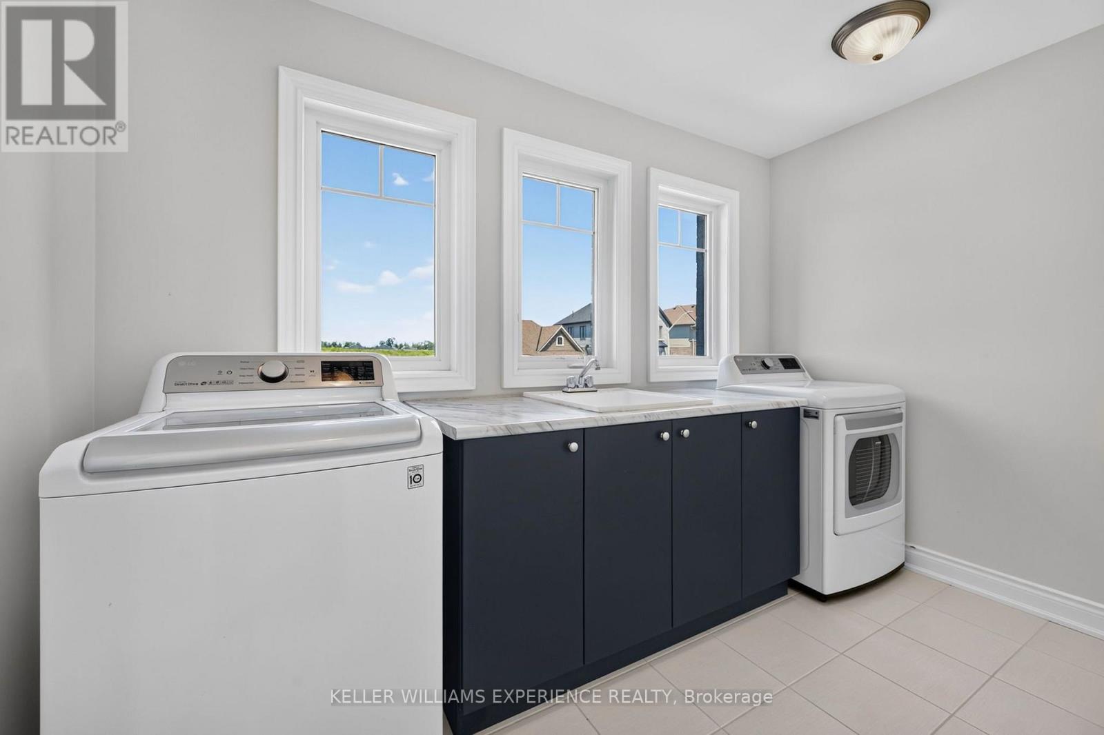 25 ATLANTIS DRIVE - Image 39