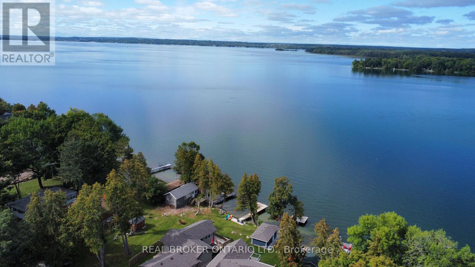 5818 VICTORIA PARK ROAD - 1