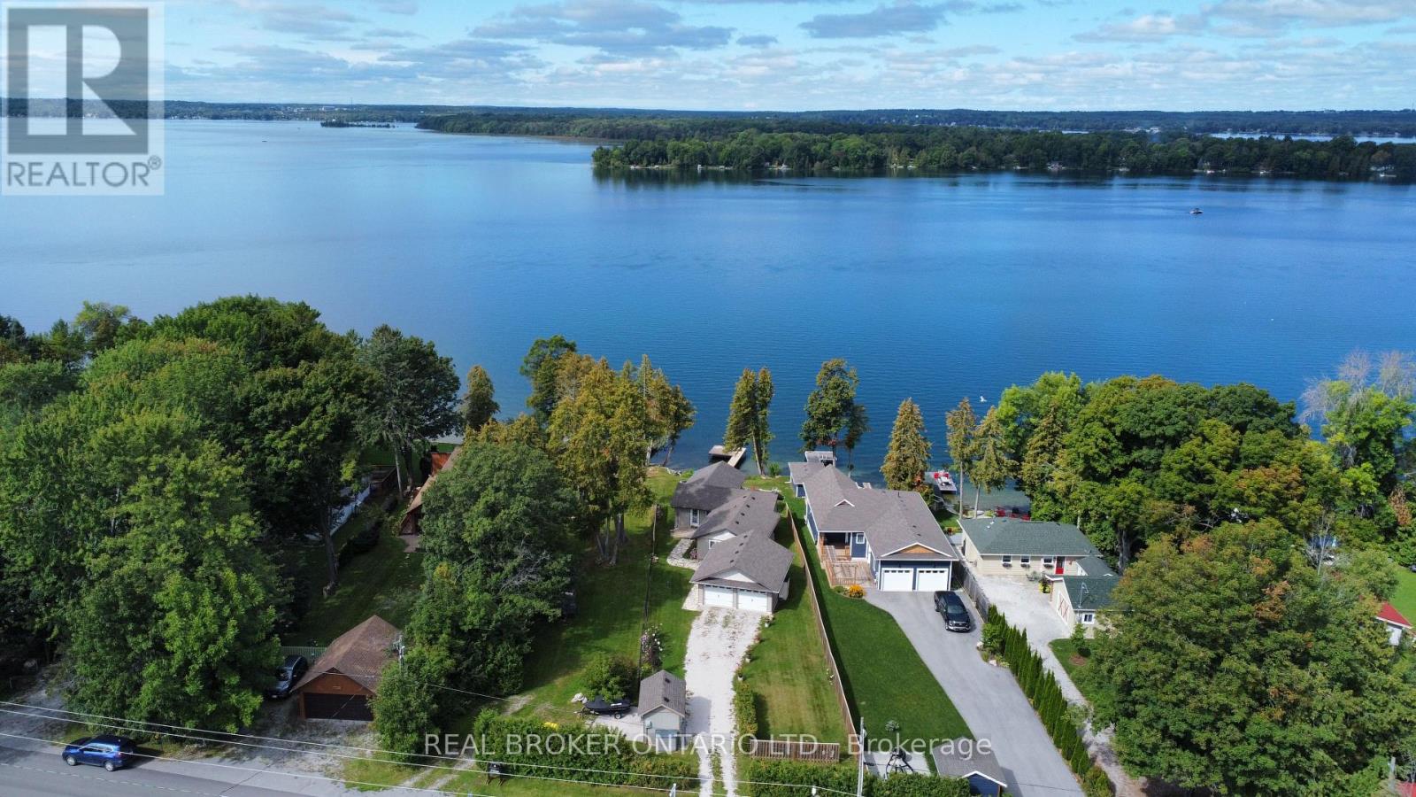 5818 VICTORIA PARK ROAD - 2