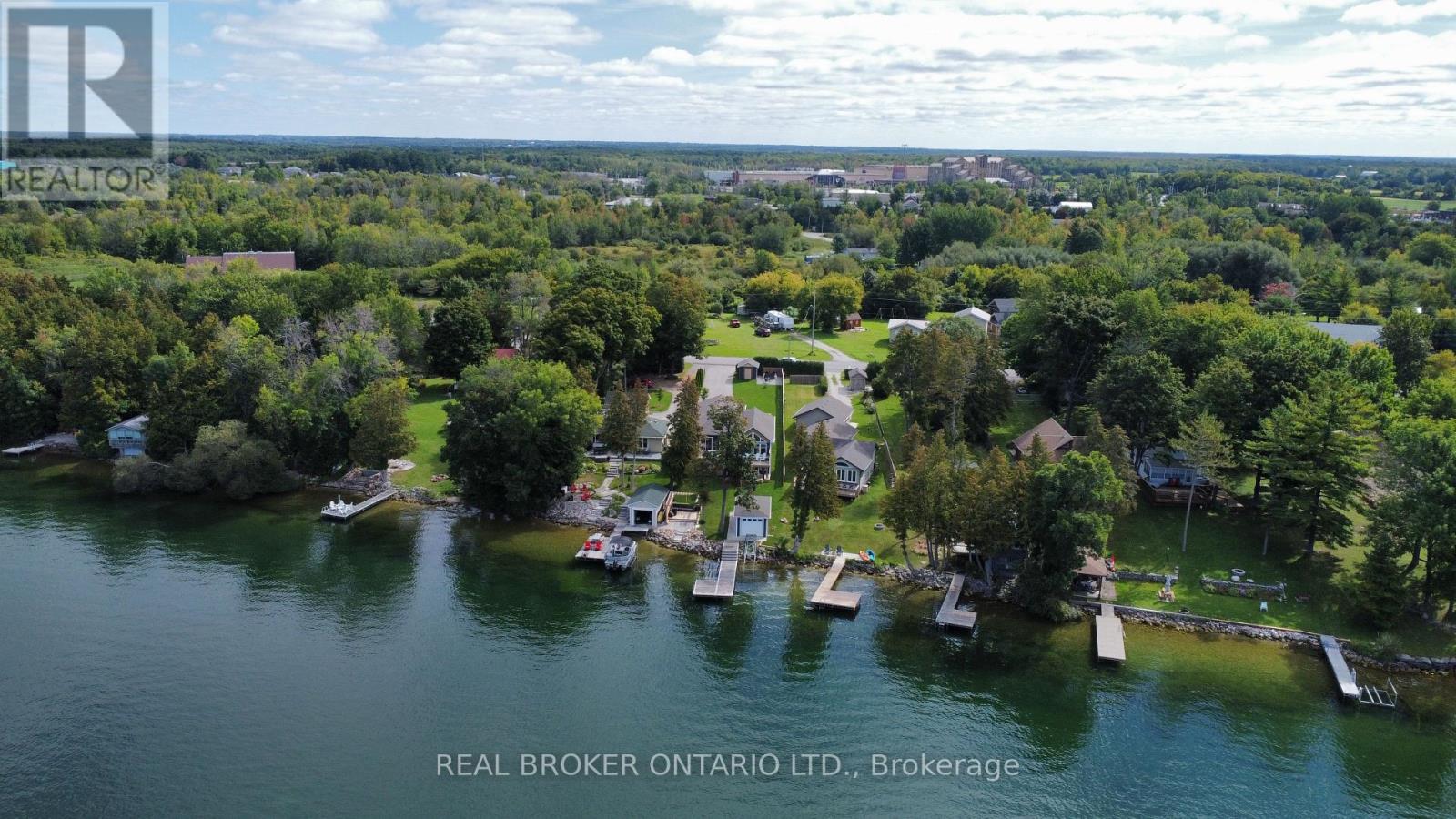 5818 VICTORIA PARK ROAD - 33