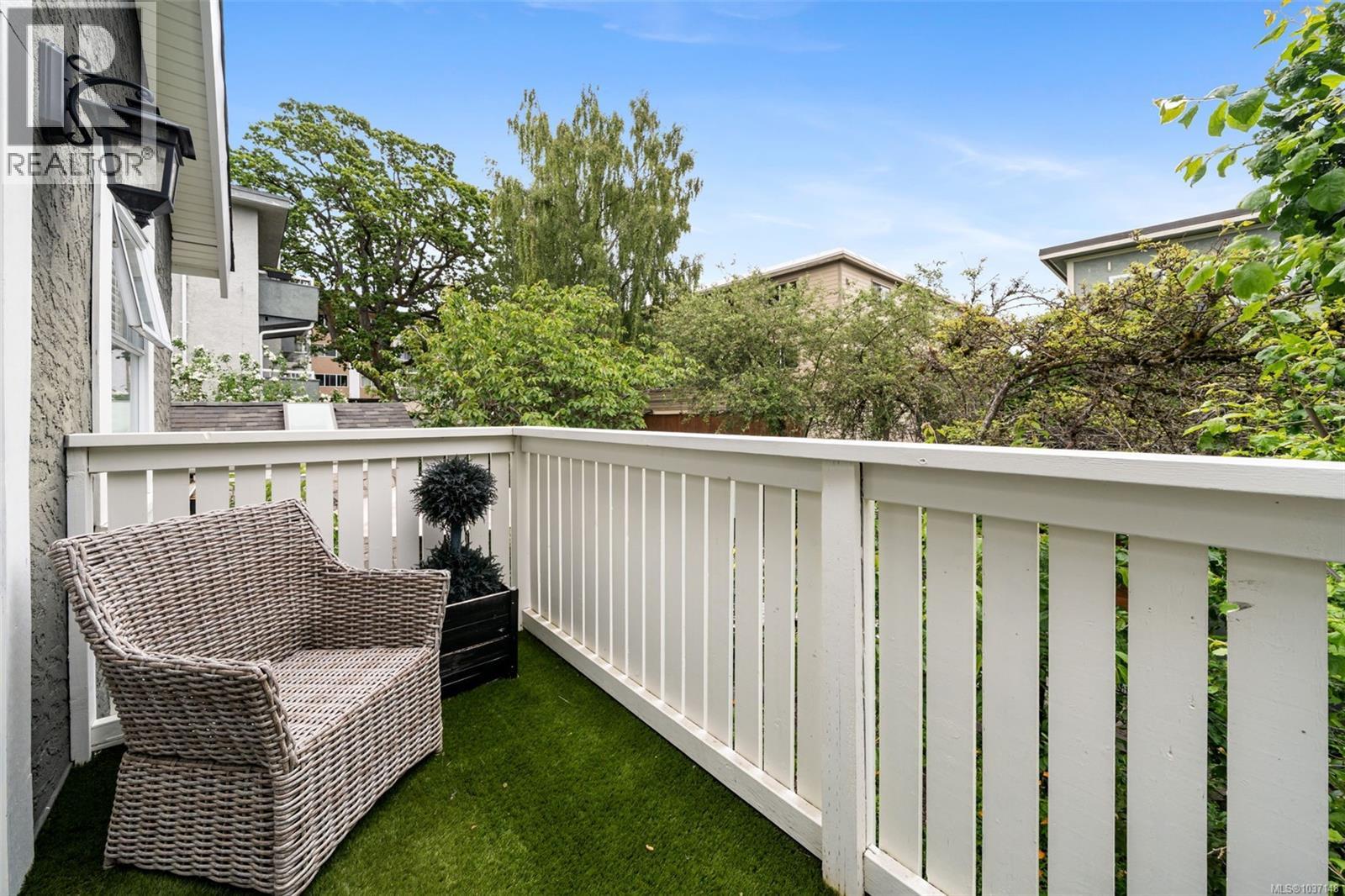 1145 Meares St - 34