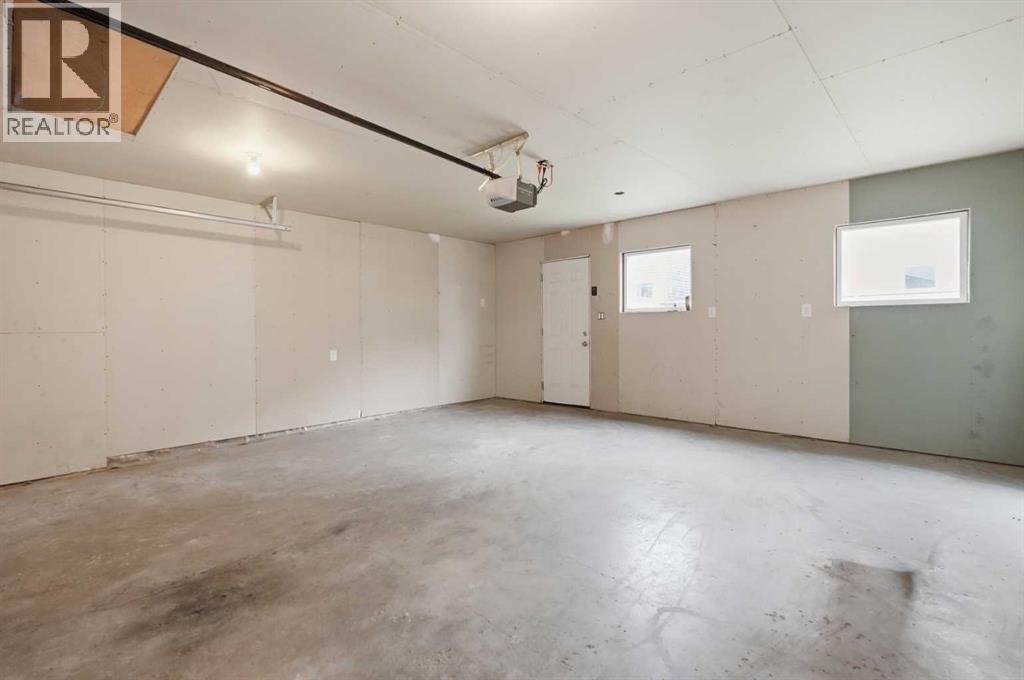 74 Ravenswynd Rise SE - Image 43