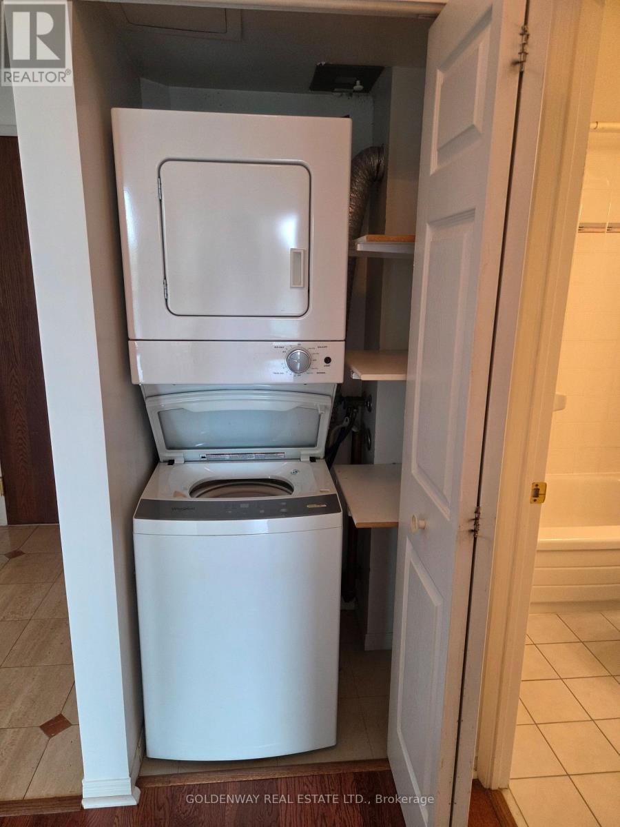 #402 18 PEMBERTON AVENUE - 15