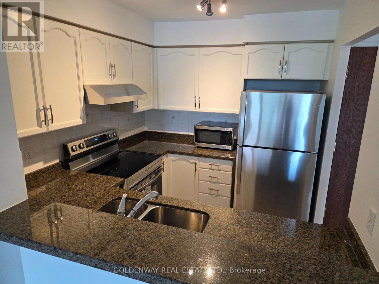 #402 18 PEMBERTON AVENUE - 10
