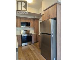 721 Dolph Street N Unit# 2, Cambridge, ON N2H5A1 Photo 8
