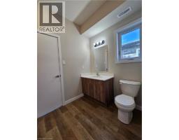 721 Dolph Street N Unit# 2, Cambridge, ON N2H5A1 Photo 12