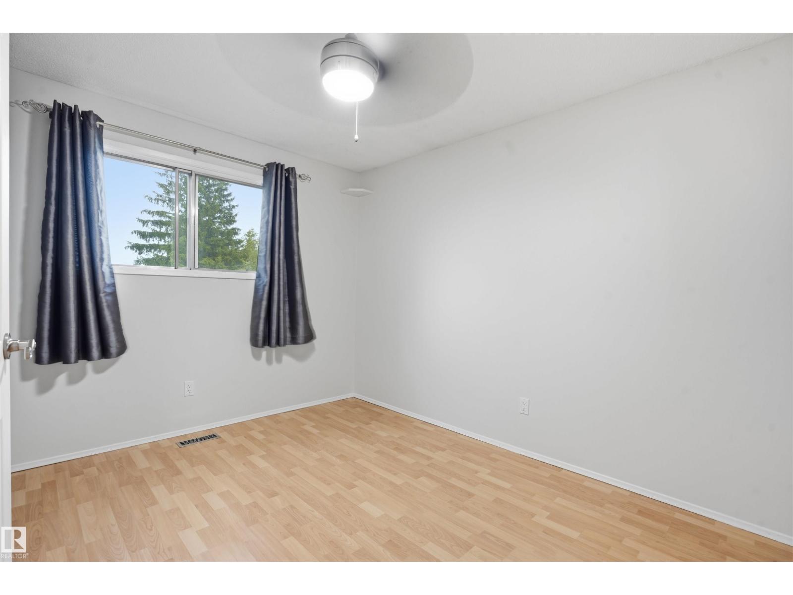 6903 151 AV NW - 21