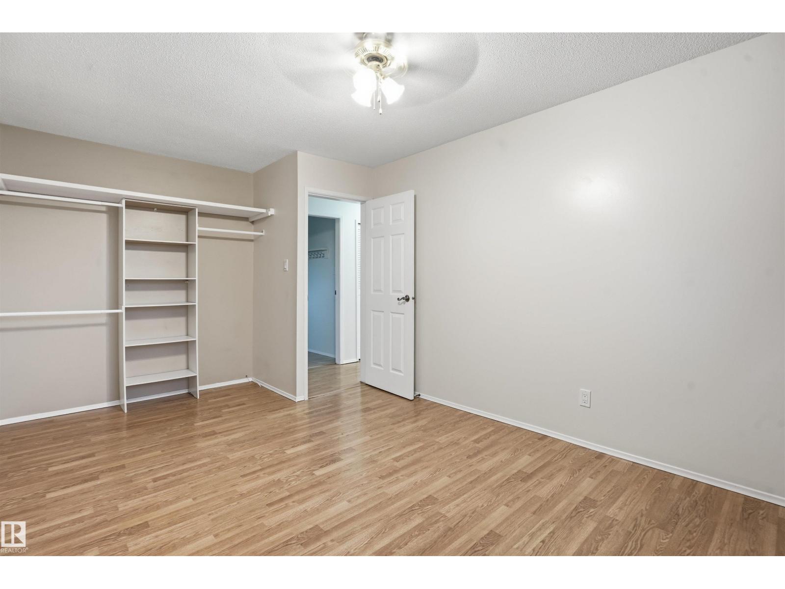 6903 151 AV NW - 23
