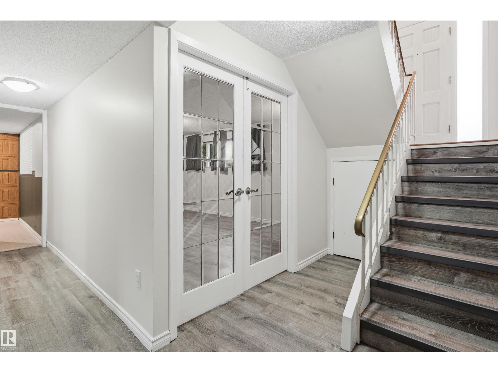 6903 151 AV NW - 27