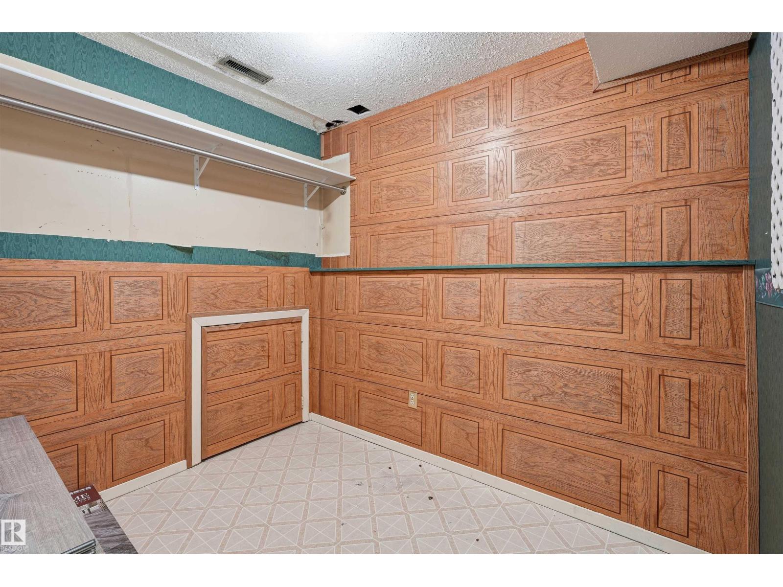 6903 151 AV NW - 31