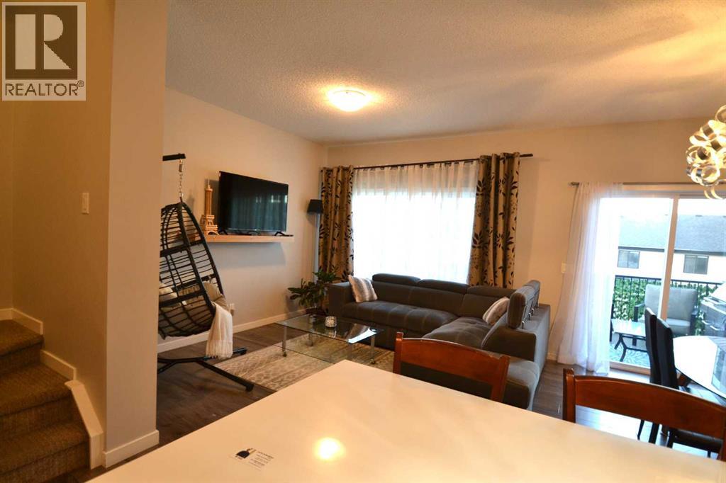 613 Hillcrest Road SW - 13