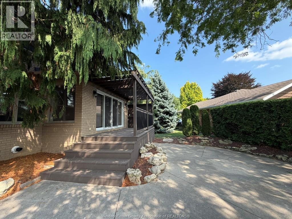 3035 ROWLEY PARK DRIVE - 35