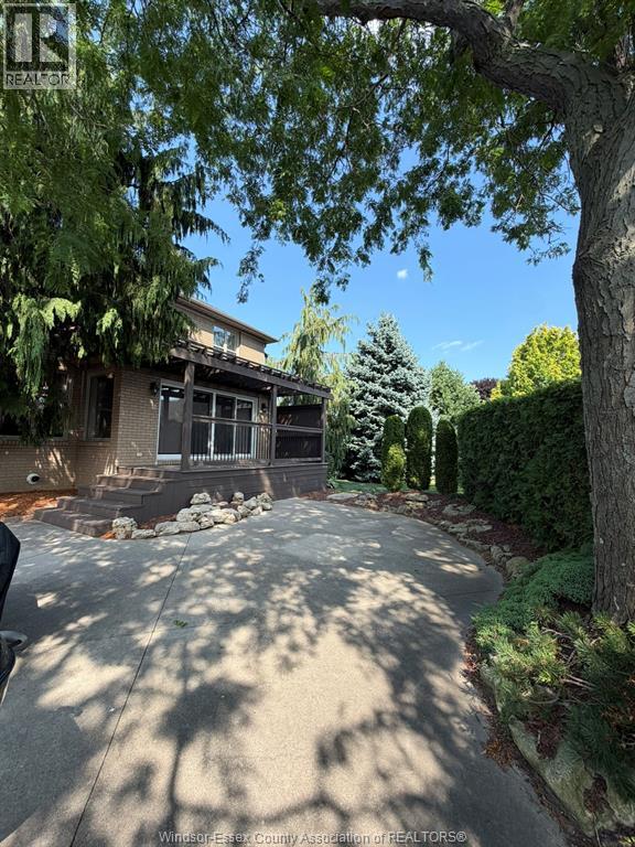 3035 ROWLEY PARK DRIVE - 33