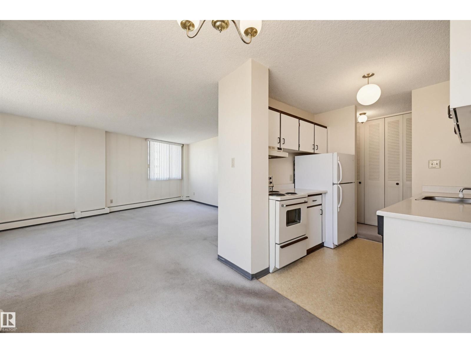 #701 12141 JASPER AV NW - 7