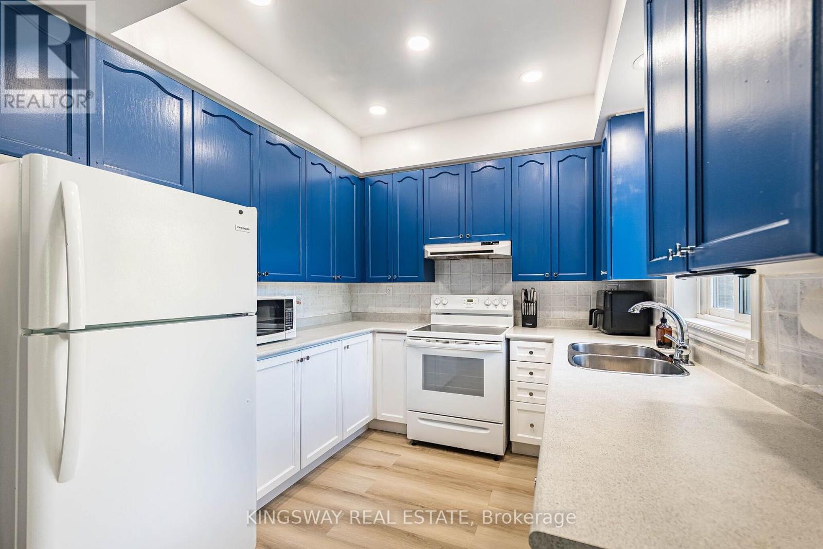 2057 WHITE DOVE CIRCLE - 15