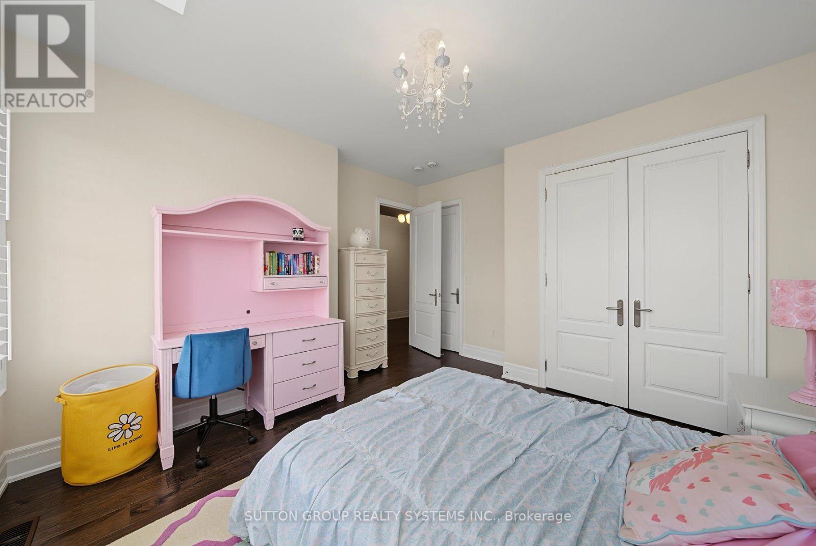 66 NATALIE WAY - 40