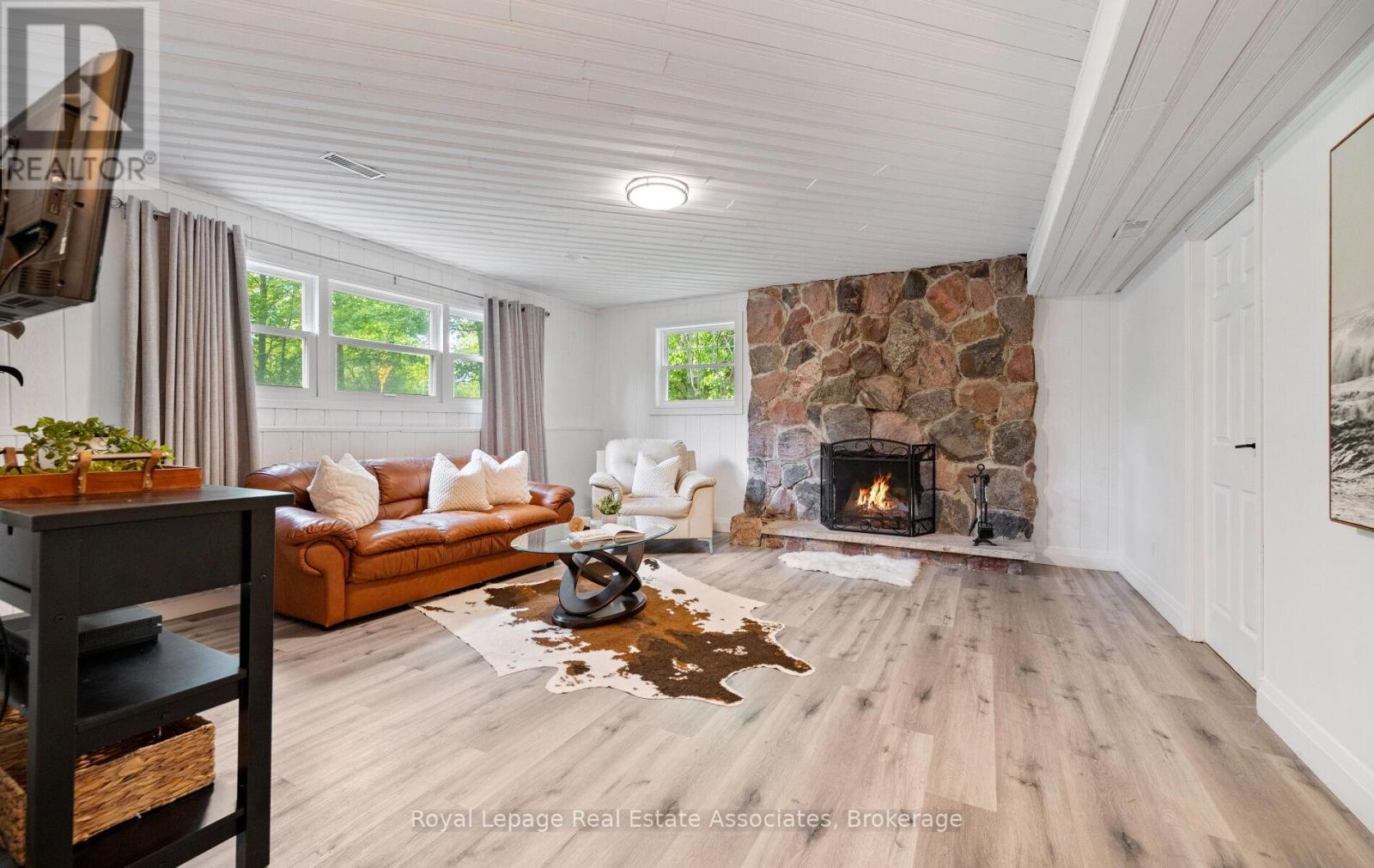 7462 15 SIDE ROAD - Image 27