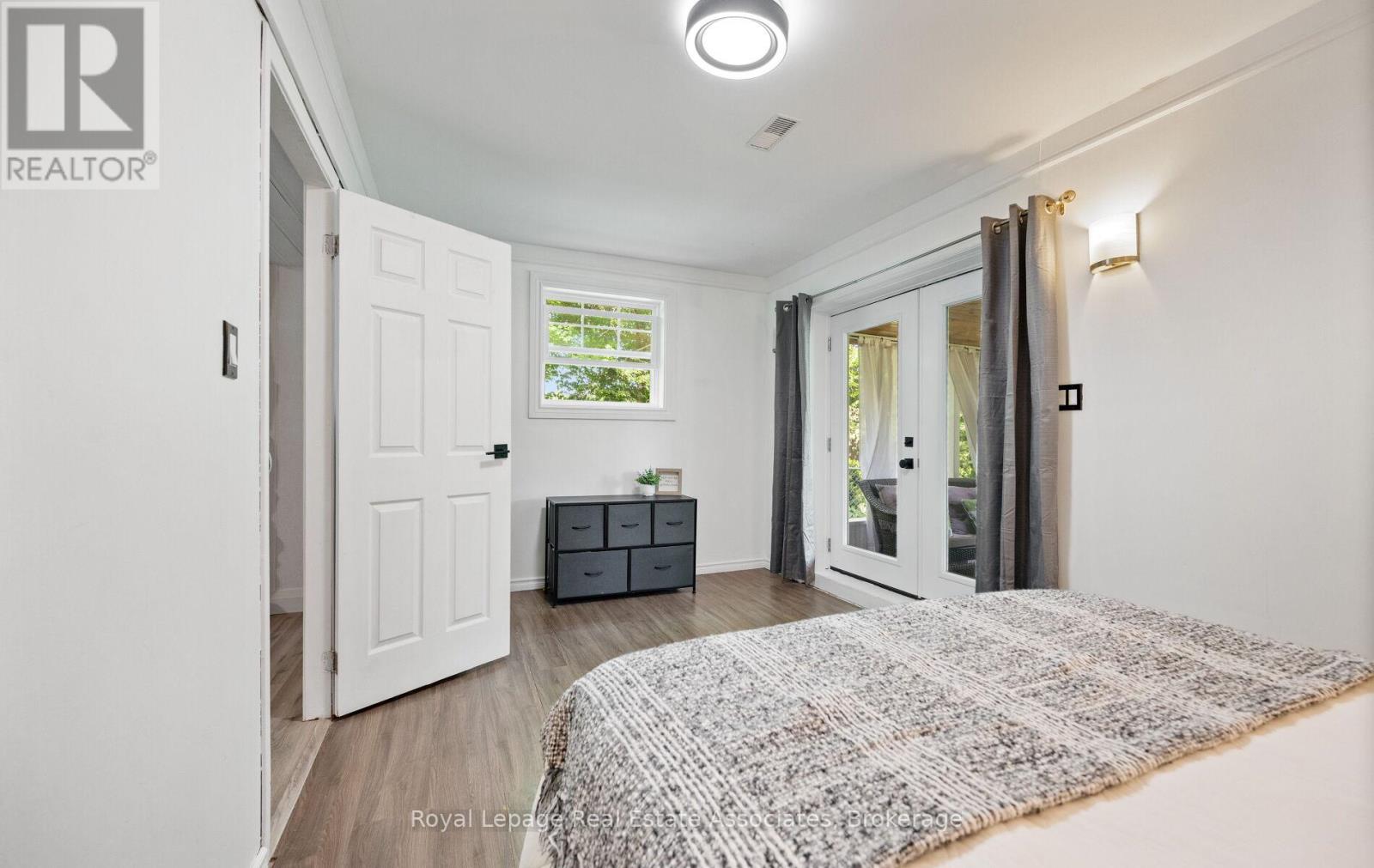7462 15 SIDE ROAD - Image 32