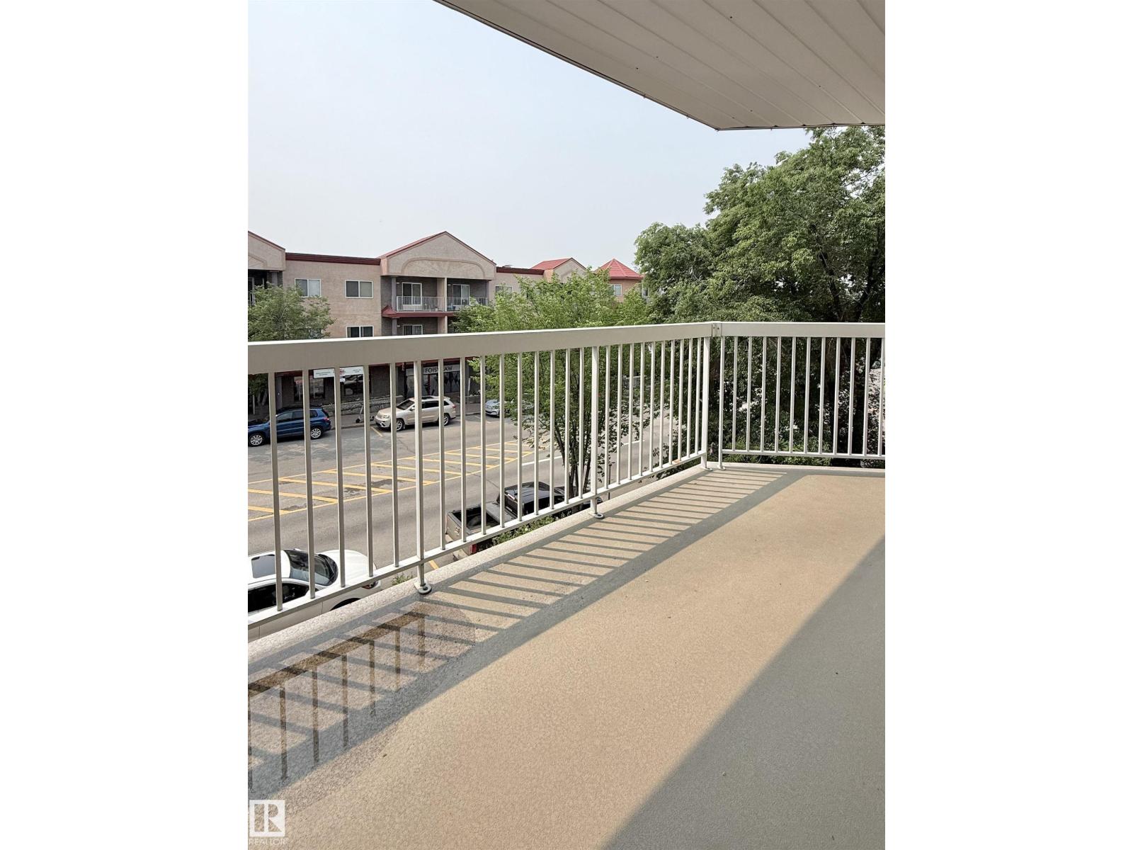 #403 3 PERRON ST - 30