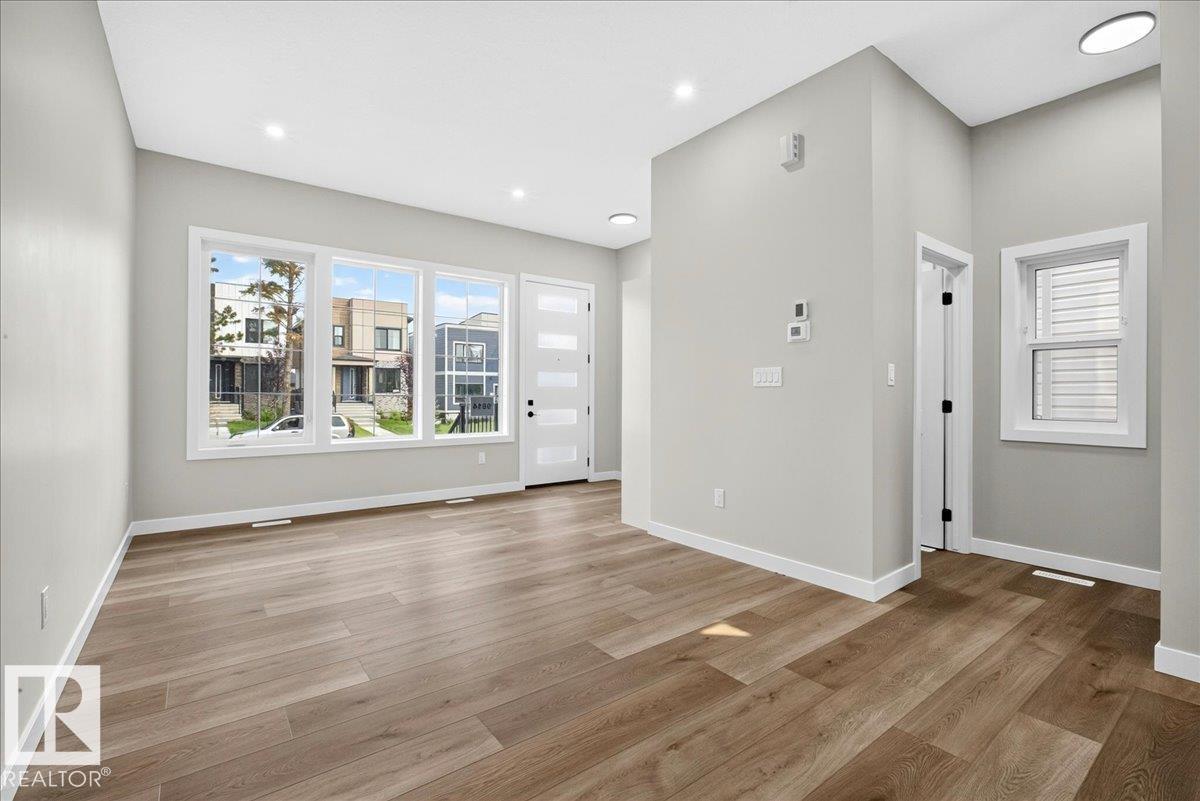 9814 155 ST NW - 13