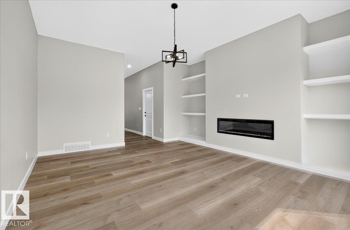 9814 155 ST NW - 34