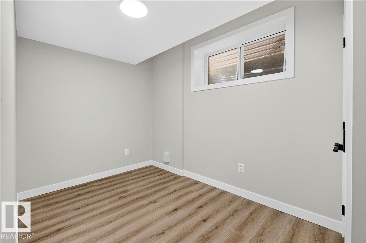 9814 155 ST NW - 40