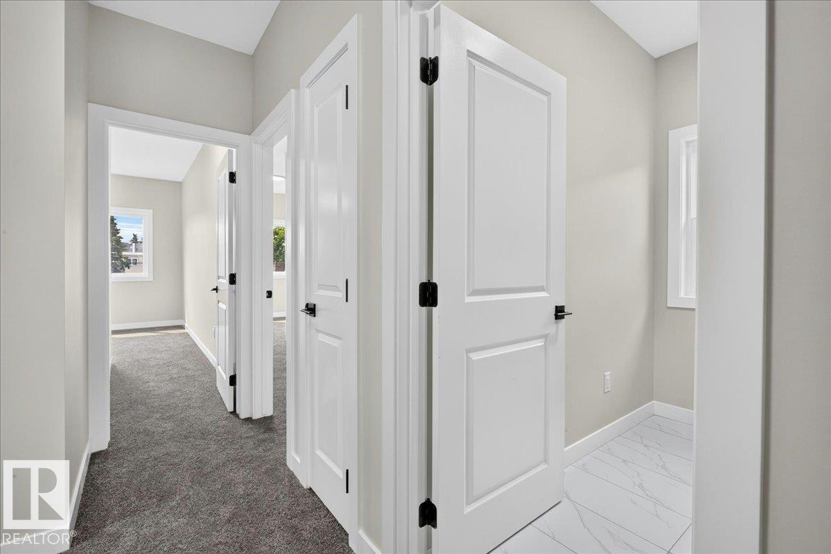 9814 155 ST NW - 31