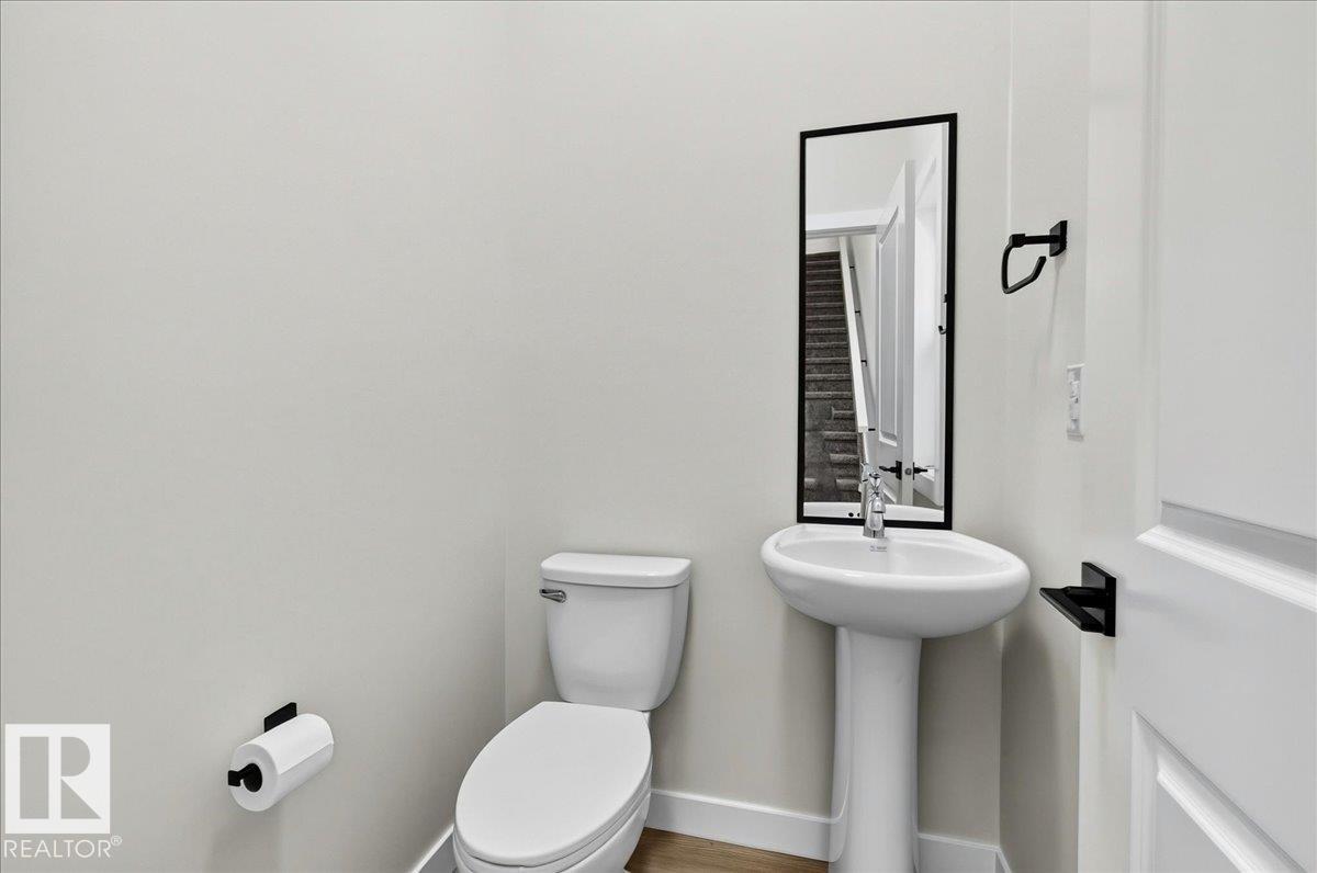 9814 155 ST NW - 33
