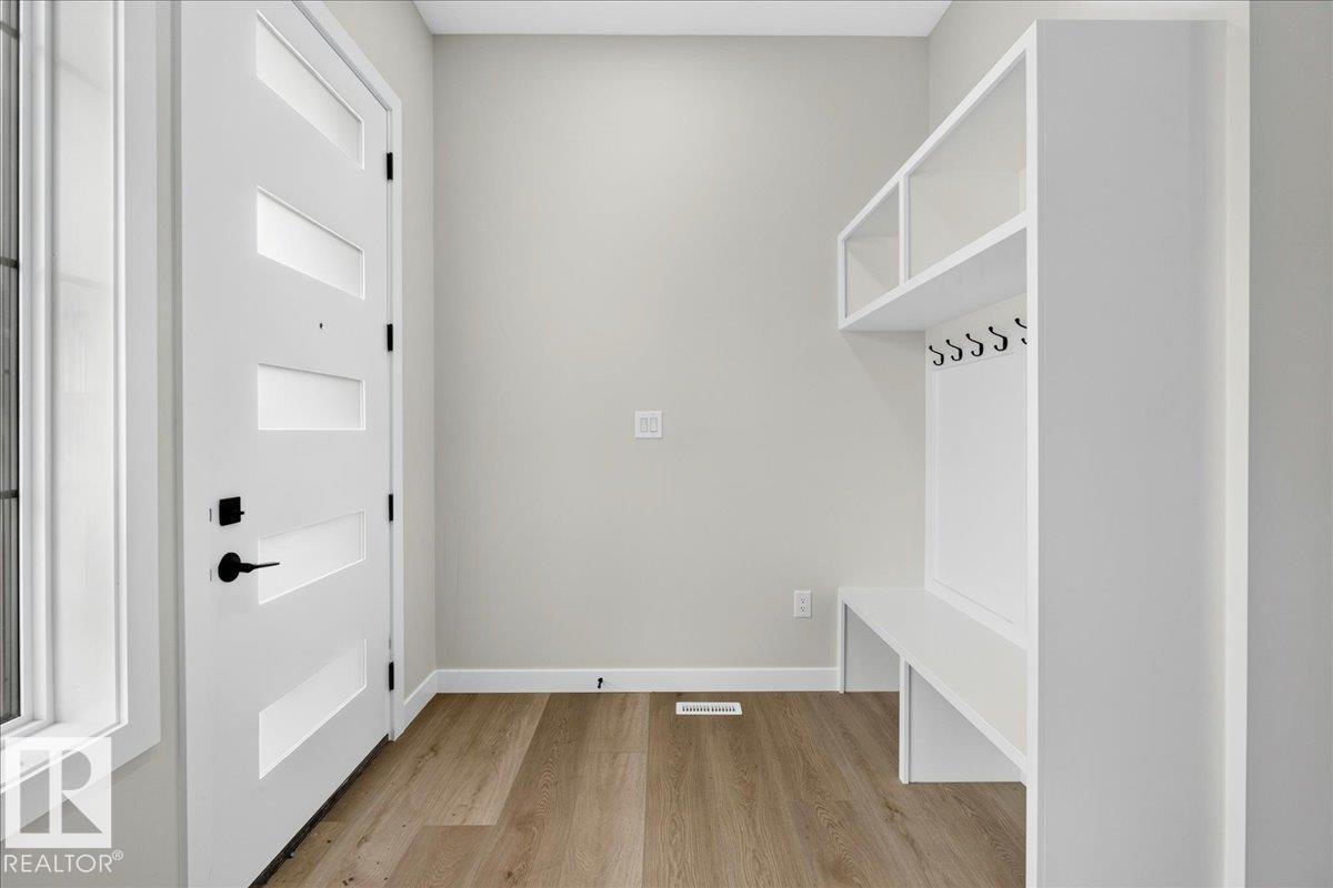 9814 155 ST NW - 47