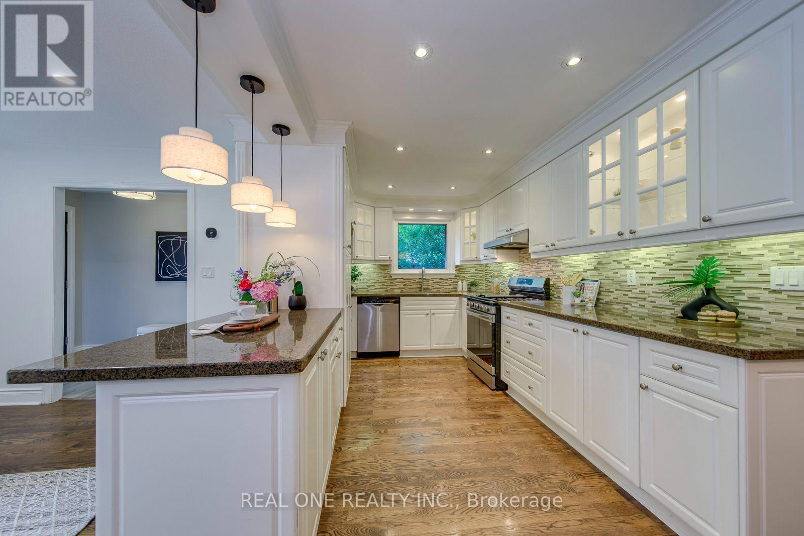28 OSBORNE CRESCENT - 14
