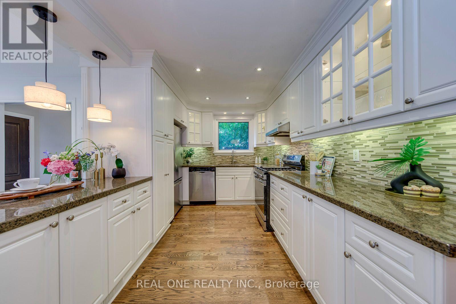 28 OSBORNE CRESCENT - 15