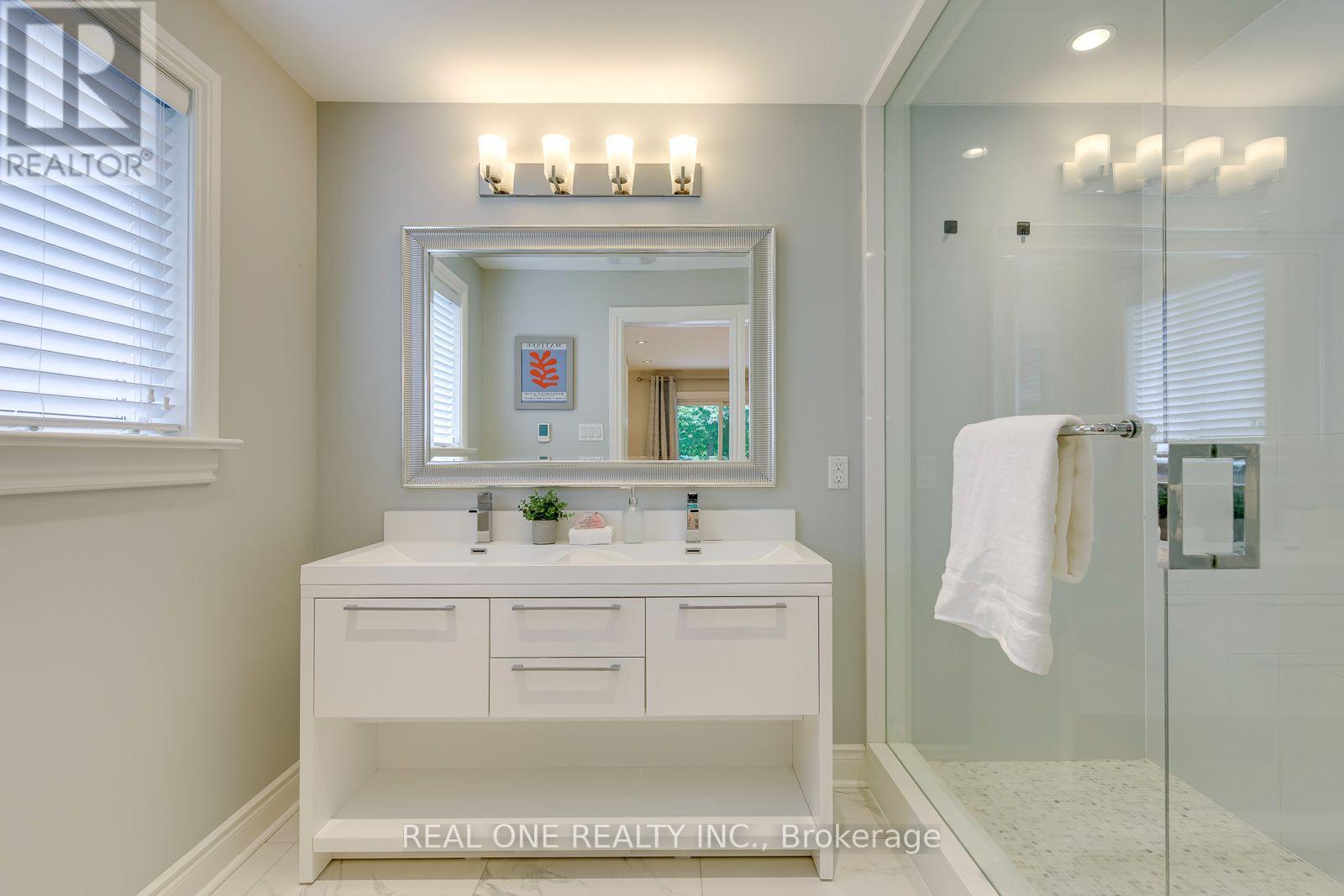28 OSBORNE CRESCENT - 24