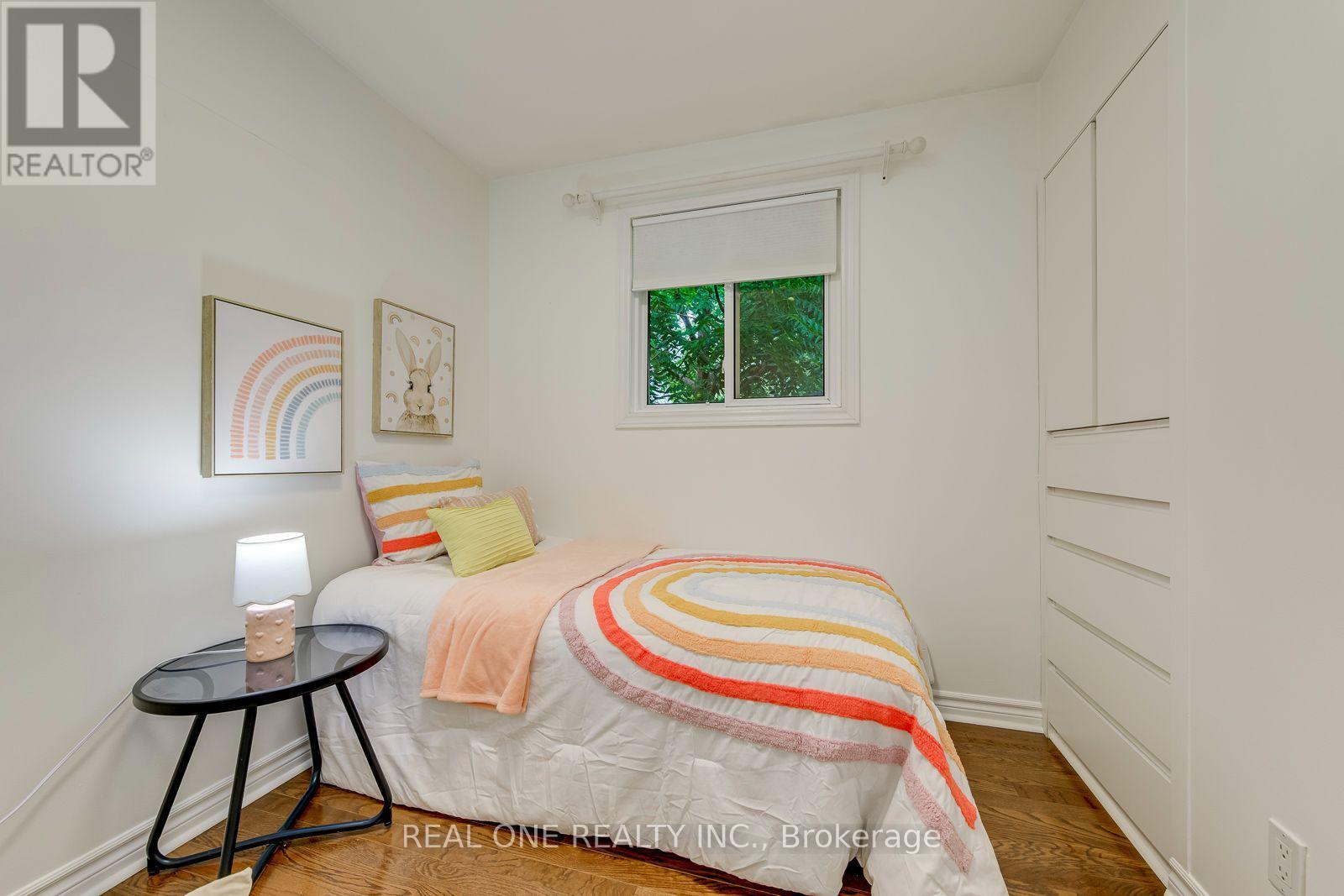 28 OSBORNE CRESCENT - 28