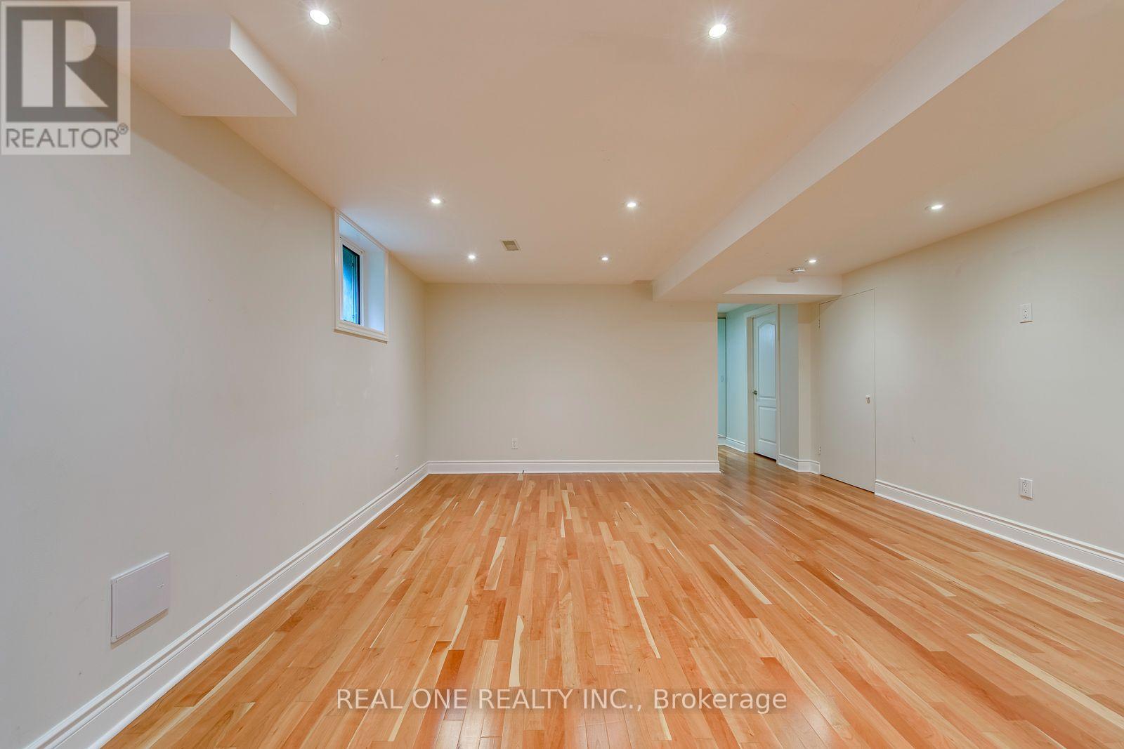 28 OSBORNE CRESCENT - 37